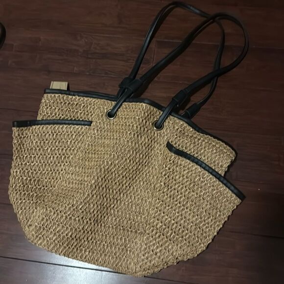 Stylish  Dark Tan & Black Women's Tote Bag Leather Strap Large Tote Zip Top NWT - Picture 1 of 6
